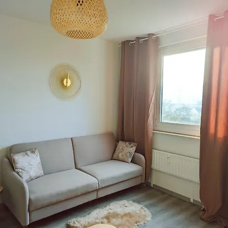 Apartament Mit Balkon Und Aufzug