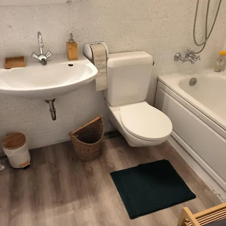 Apartament Mit Balkon Und Aufzug *