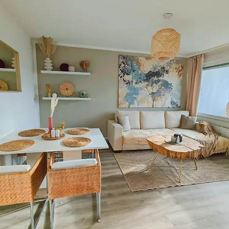 Mit Balkon Und Aufzug *