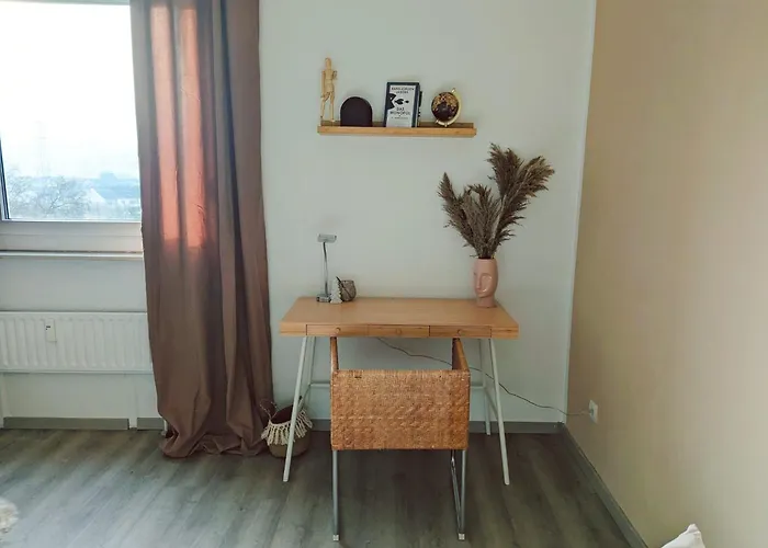 Mit Balkon Und Aufzug Apartment